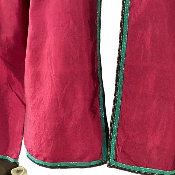 Vintage fuchsia jacket with cougar/leopard appliqué.  0618 - Picture 4 of 8